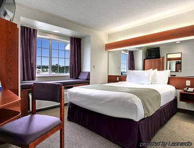 Microtel Inn & Suites By Wyndham Бриджпорт Стая снимка